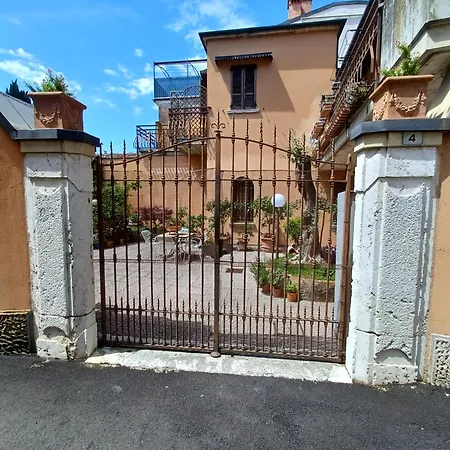 Gardalemonhouse *